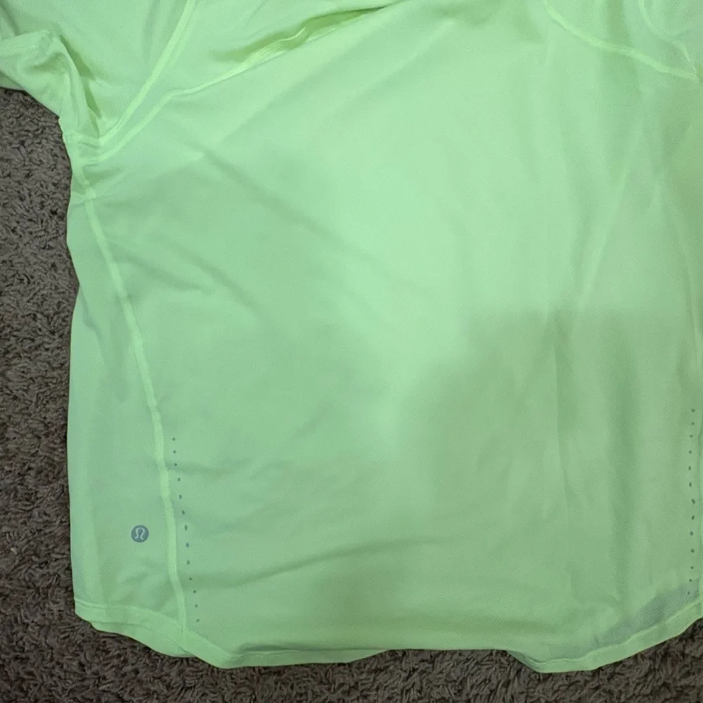 lululemon athletica material shine